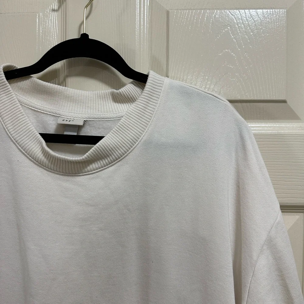 A new day crewneck cream colored sweatshirt size 3X - Picture 3 of 4